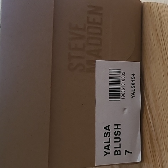 Steve Madden Yalsa Blush Sandals - Picture 5 of 5